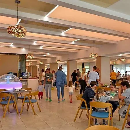 Opal 3* Constança