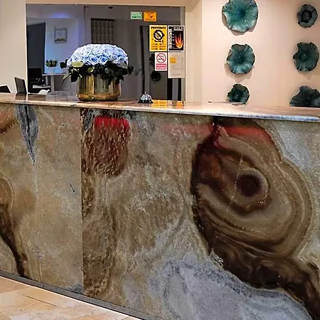 Opal Hotel 3*