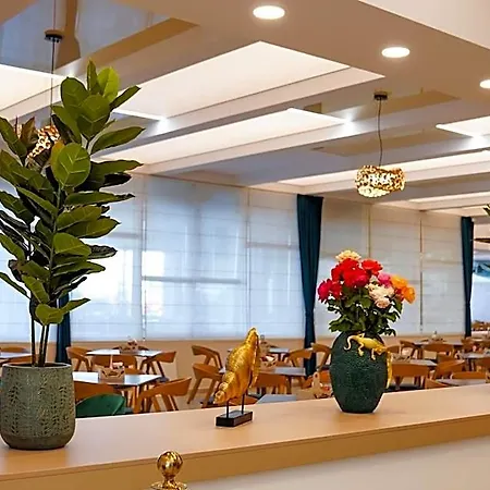 Hotel Opal 3*